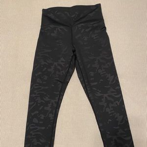 Zyia Active Midnight Camo Light n Tight High Rise 7/8